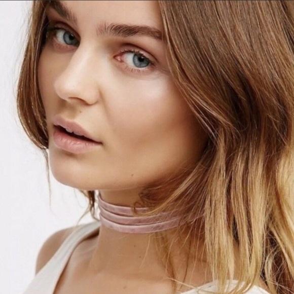 Free People Jewelry - Free People Aquarius Triple Pink Velvet Choker
